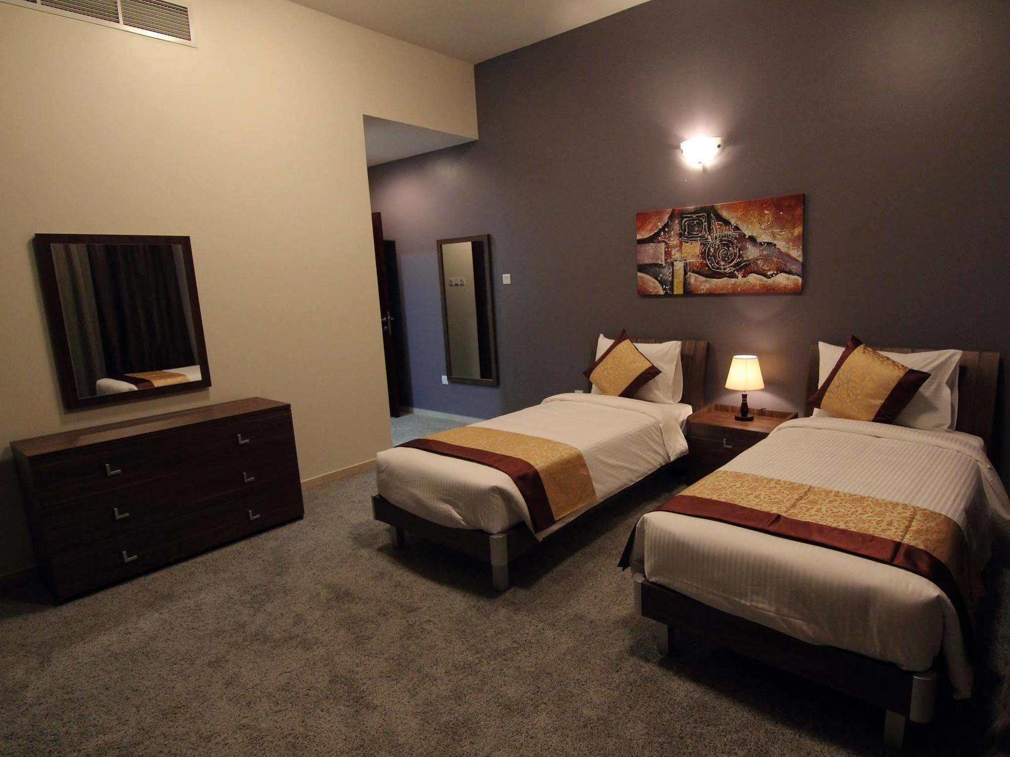 Home To Home Apartments Dubai Buitenkant foto